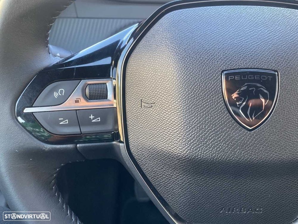 Peugeot 2008 - 11