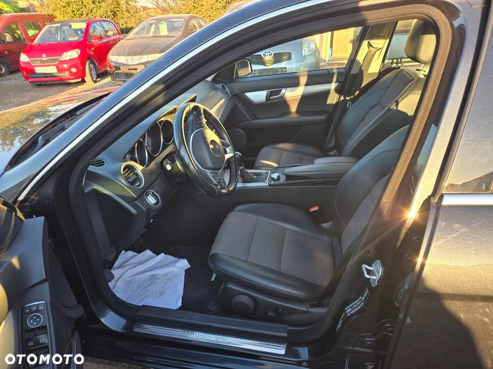 Mercedes-Benz Klasa C 200 CDI DPF (BlueEFFICIENCY) Elegance - 10
