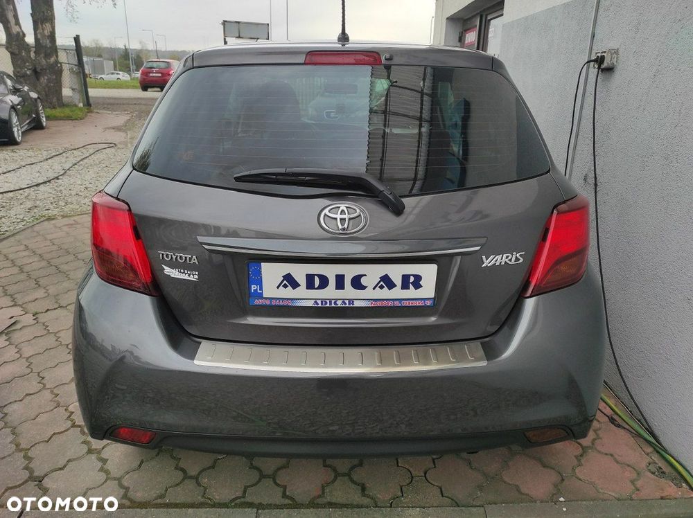 Toyota Yaris - 5