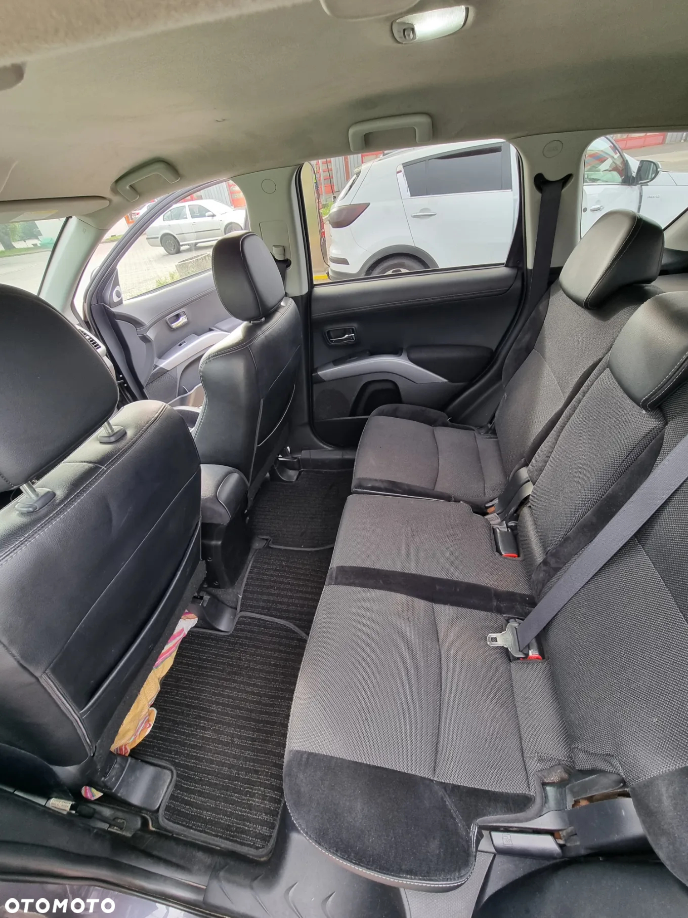 Mitsubishi Outlander 2.0 DI-D 4WD Instyle - 9