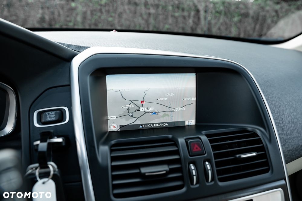 Volvo XC 60 D4 Drive-E Momentum - 38