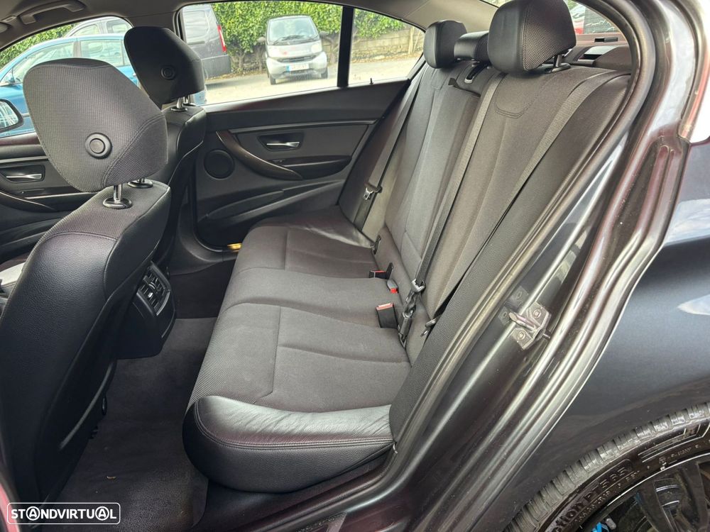 BMW 320 d Touring EfficientDynamics Auto - 6