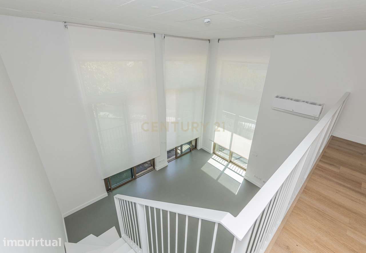 Loft com mezzanine em Miraflores, com Piscina/Ginásio e Garagem, Perto - Grande imagem: 2/21