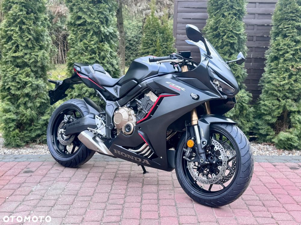 Honda CBR - 1