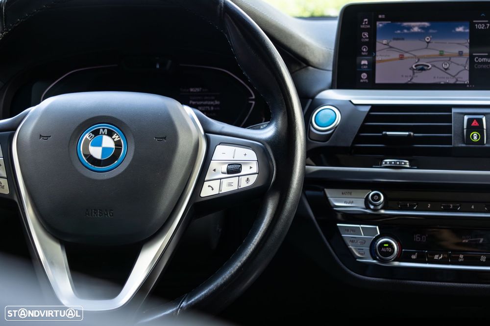BMW iX3 Inspiring - 21