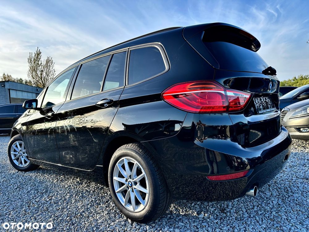 BMW Seria 2 218d - 26