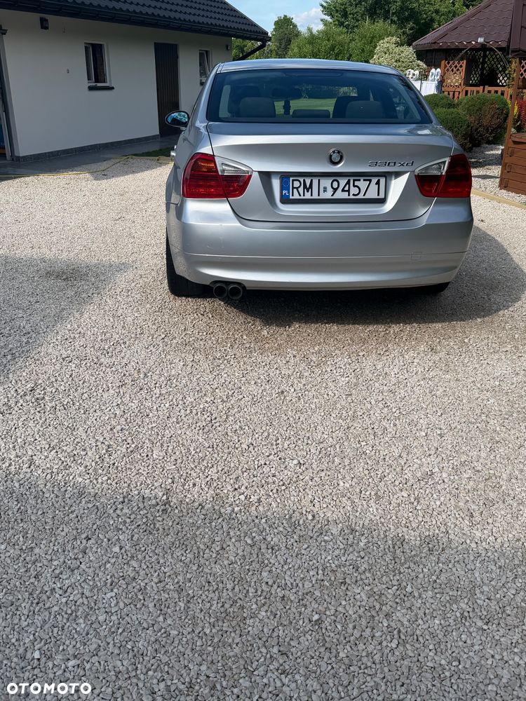 BMW Seria 3 330xd - 4