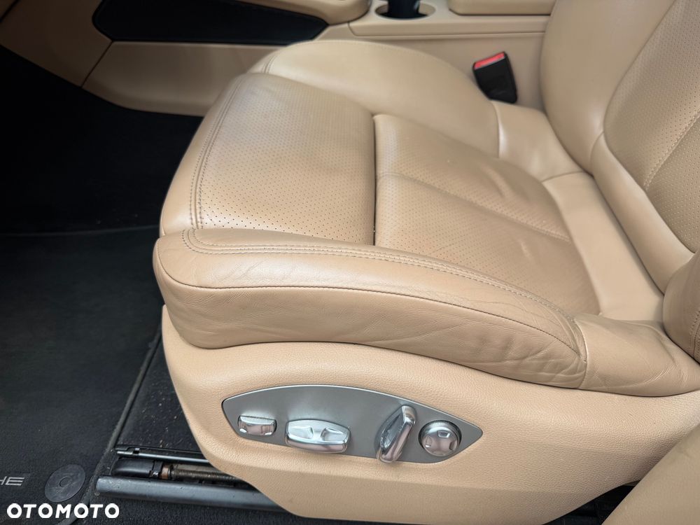 Porsche Macan - 31