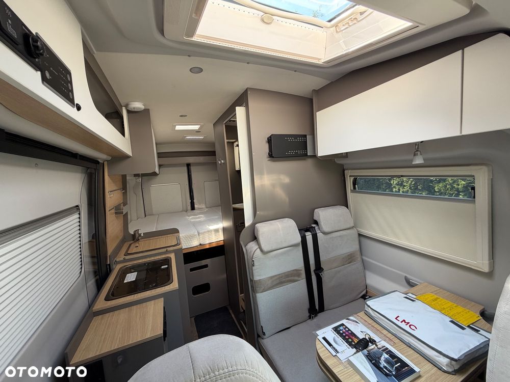 Ford LMC INNOVAN C 590 - 25