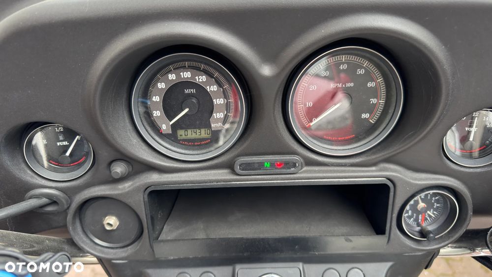 Harley-Davidson FLHT Electra Glide Standard - 11