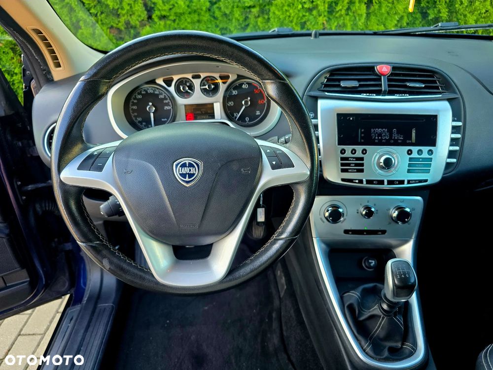 Lancia Delta 1.6 MJ Gold - 25