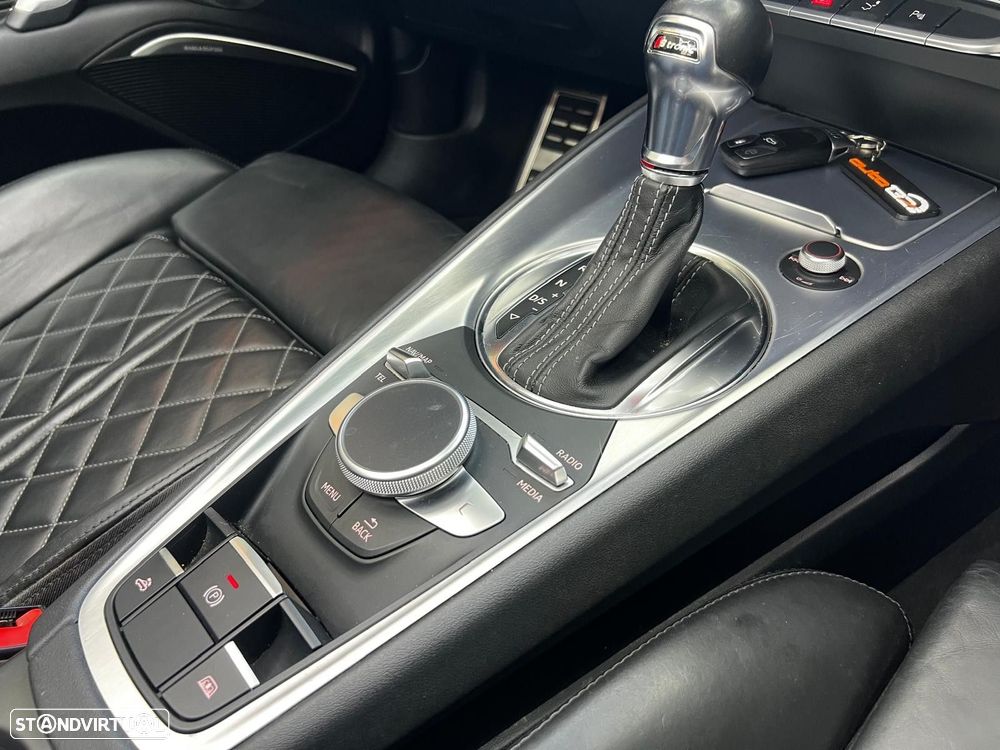 Audi TTS Roadster 2.0 TFSi quattro S Tronic - 19