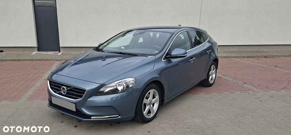 Volvo V40 D2 Momentum - 2