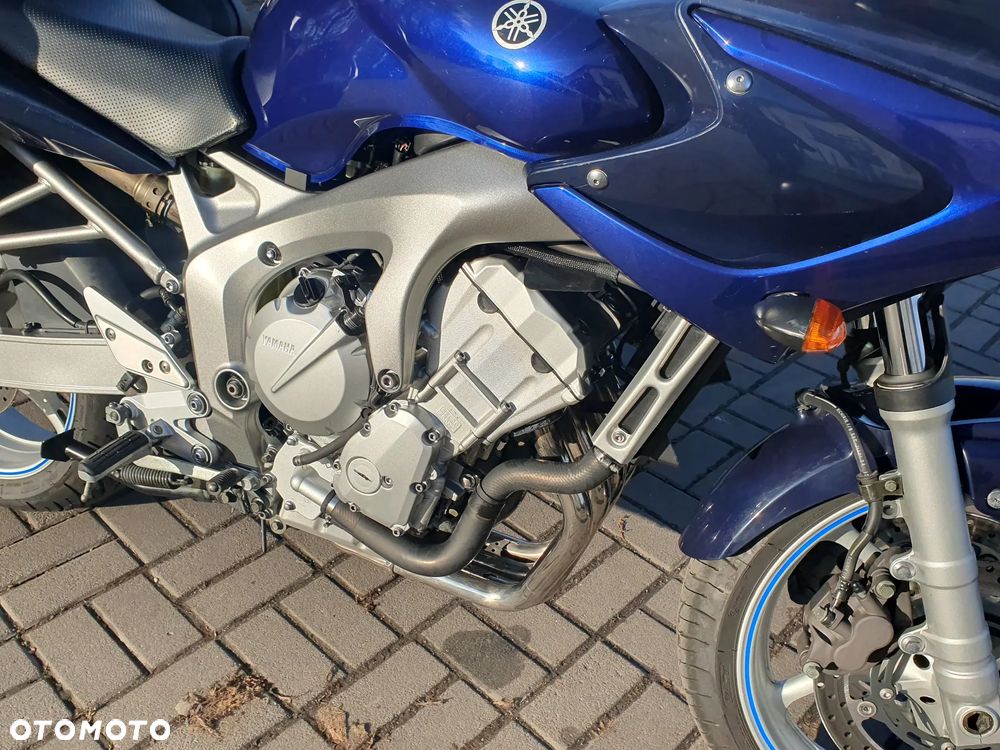 Yamaha FZ6 - 32