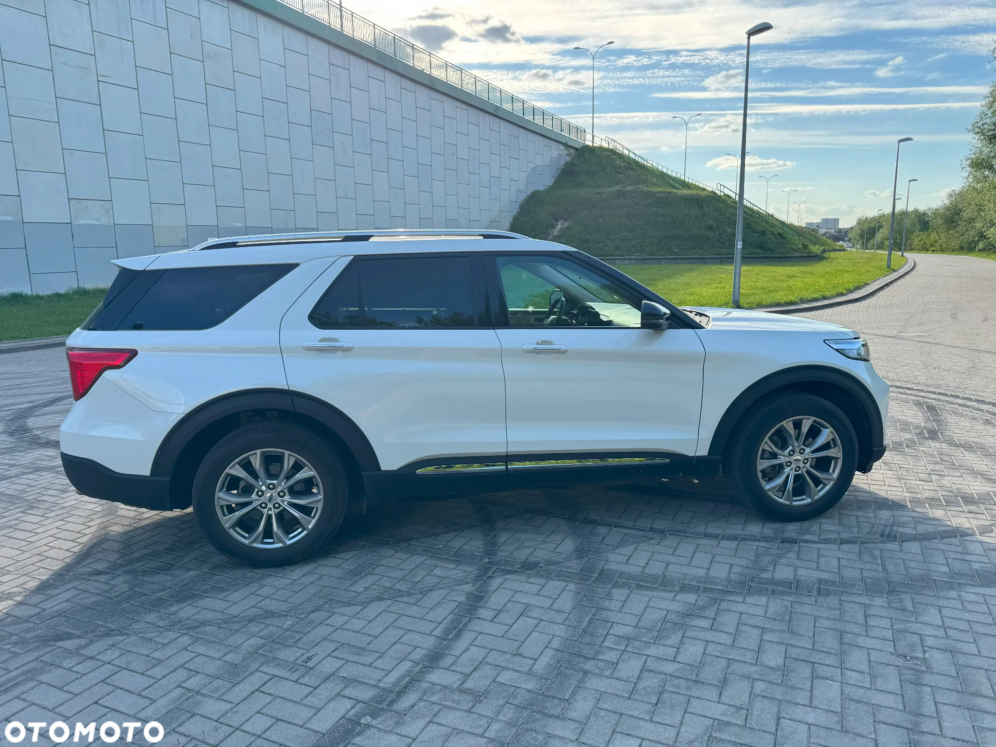 Ford Explorer - 7