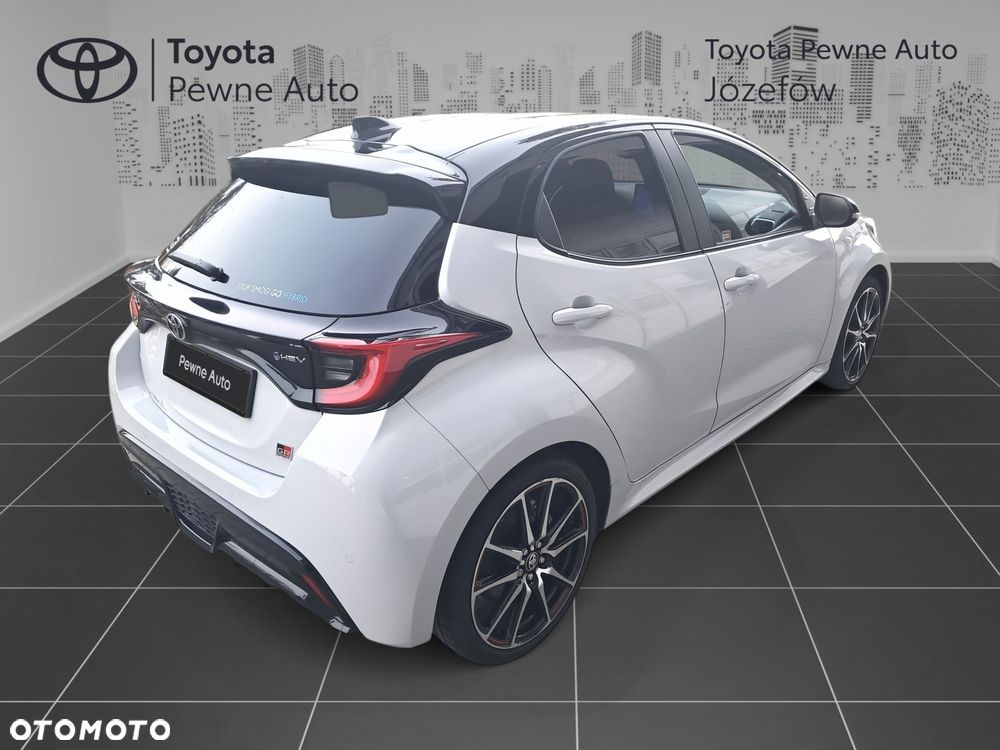 Toyota Yaris - 5