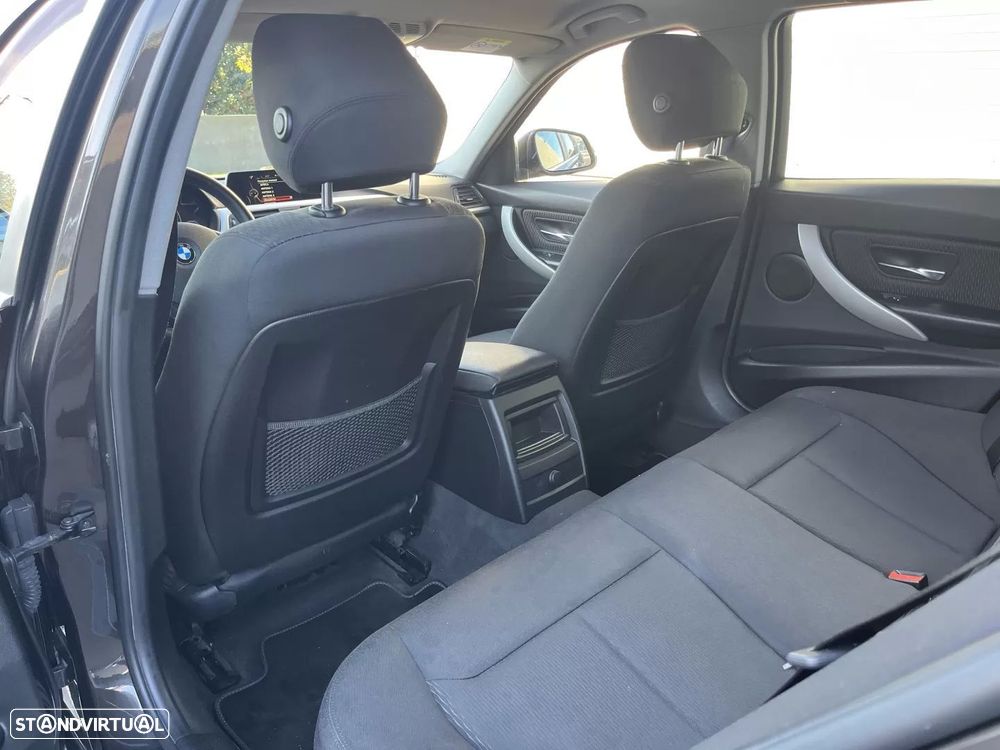 BMW 320 d Touring Aut. M Sport - 29