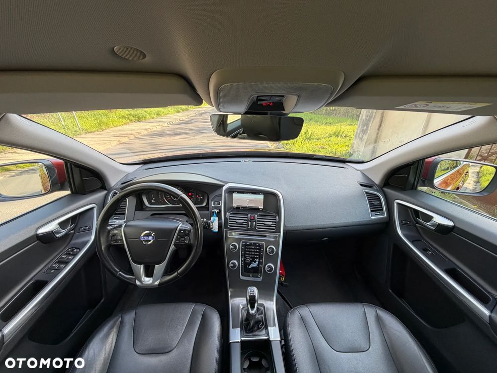 Volvo XC 60 D3 Momentum - 11