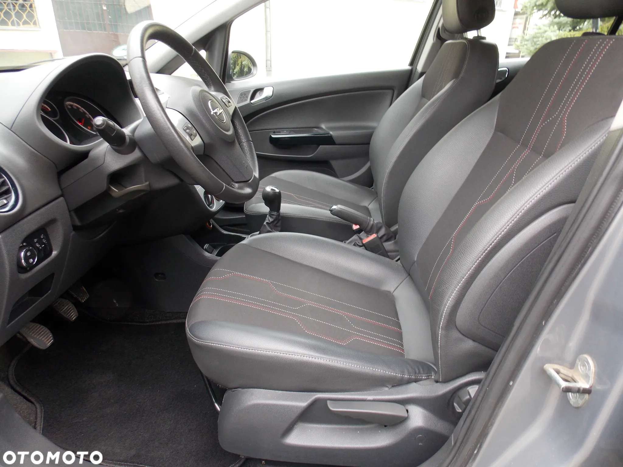 Opel Corsa 1.2 16V Cosmo - 21