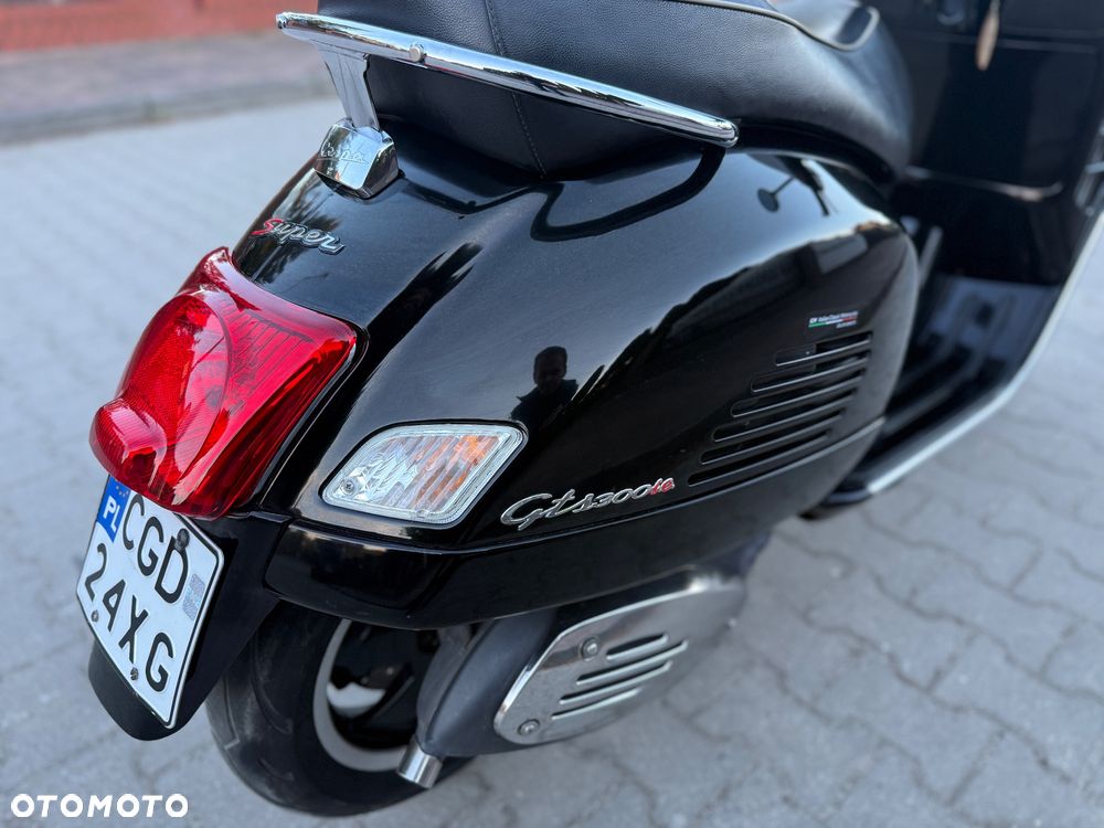 Piaggio Vespa - 11