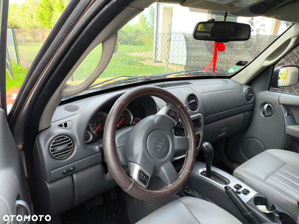 Jeep Cherokee 2.8 CRD Limited - 4