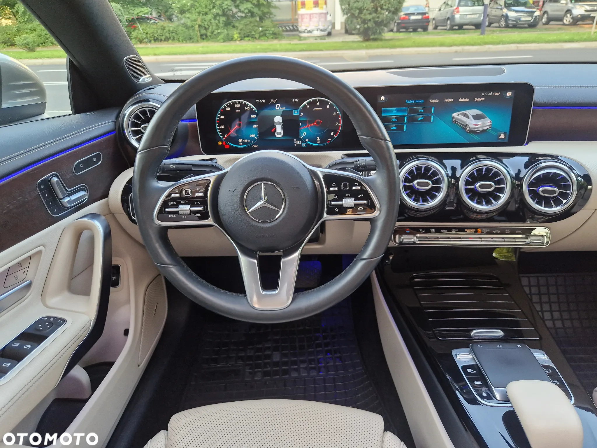 Mercedes-Benz CLA 220 4-Matic 7G-DCT - 24