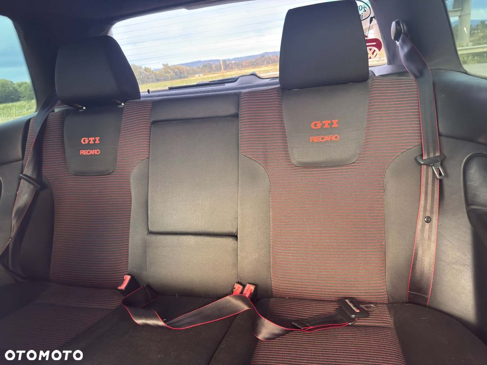 Volkswagen Golf 1.8 20V Turbo GTI - 11