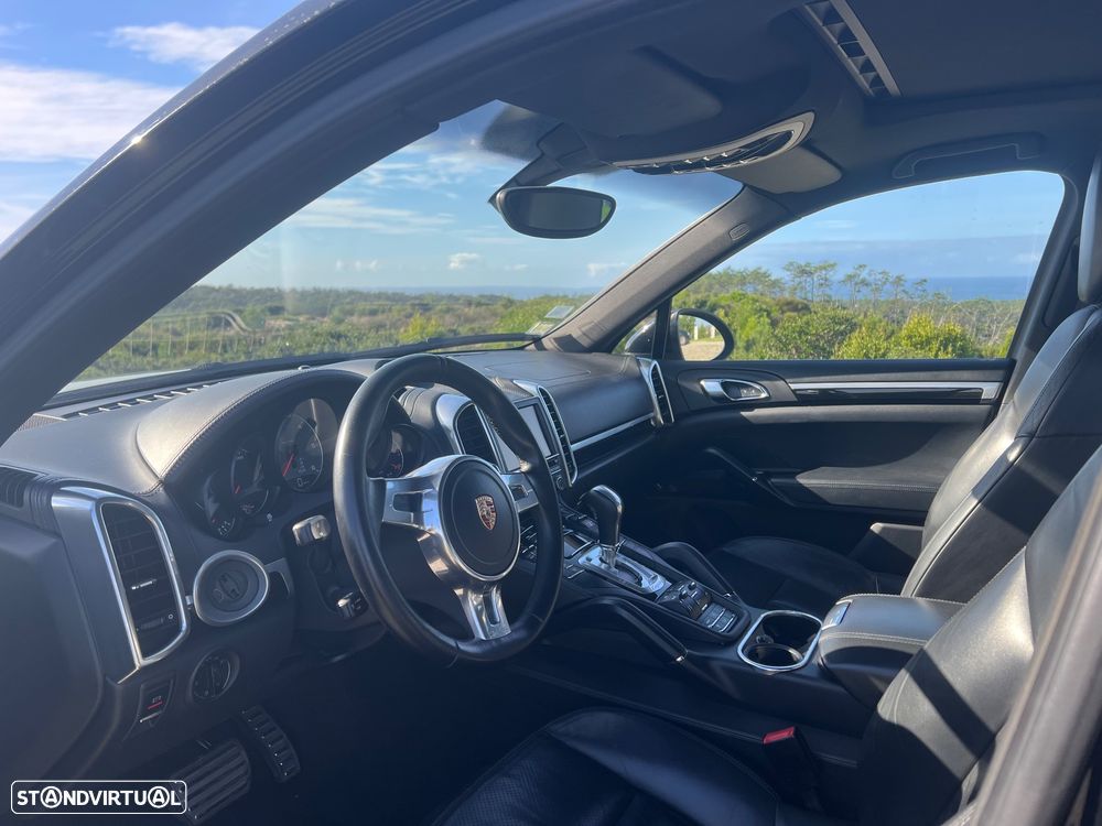Porsche Cayenne II S - 17