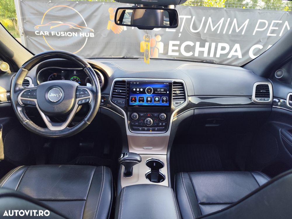 Jeep Grand Cherokee - 27