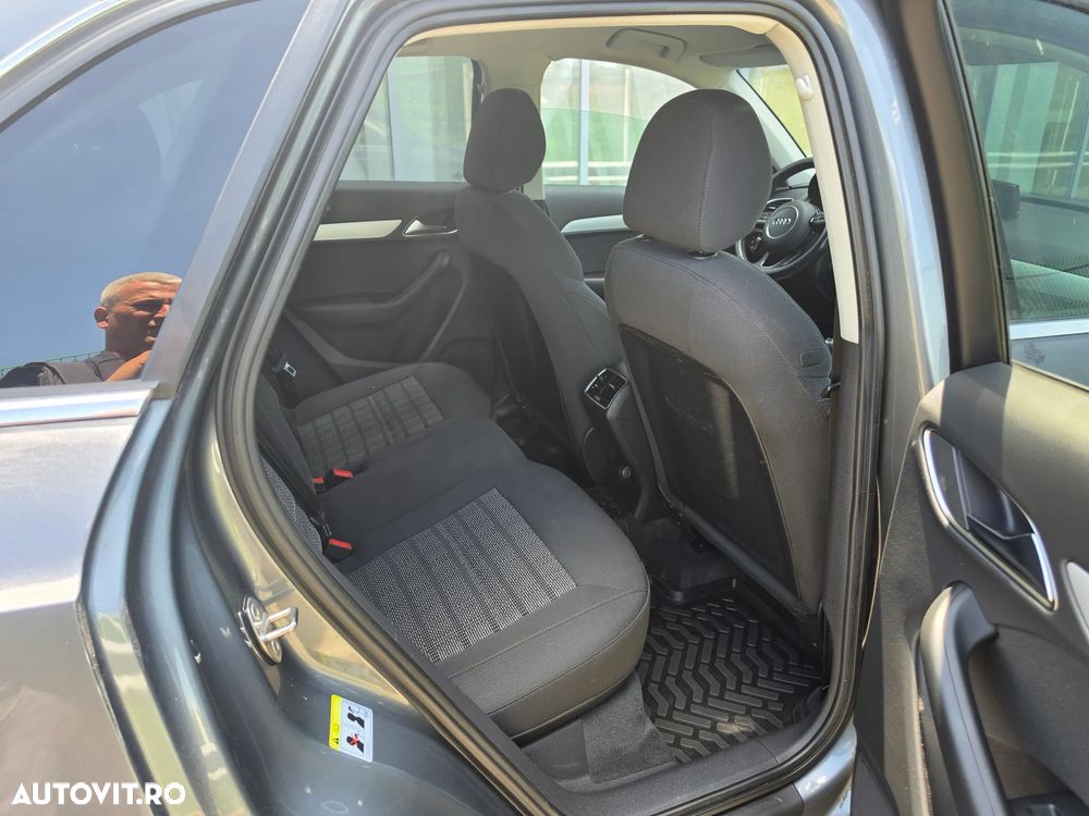 Audi Q3 2.0 TDI Design - 6