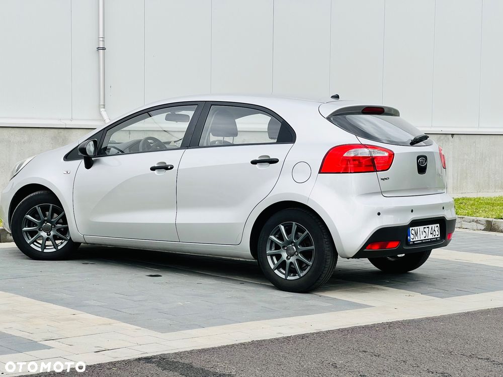 Kia Rio 1.2 Attract - 16