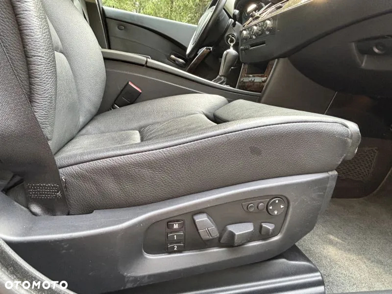 BMW Seria 5 545i - 19