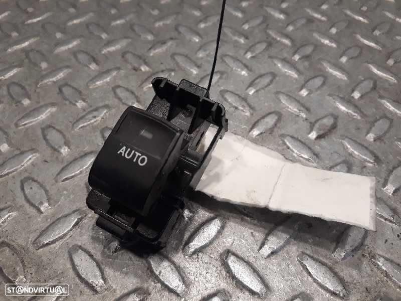 COMANDO DO ELEVADOR TRASEIRO DIREITO TOYOTA LAND CRUISER 200 - 1