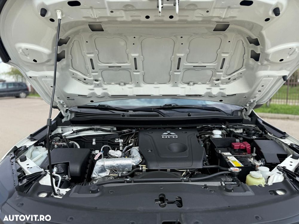 Mitsubishi L200 Double Cab 2.2 DI-D M/T Instyle - 17