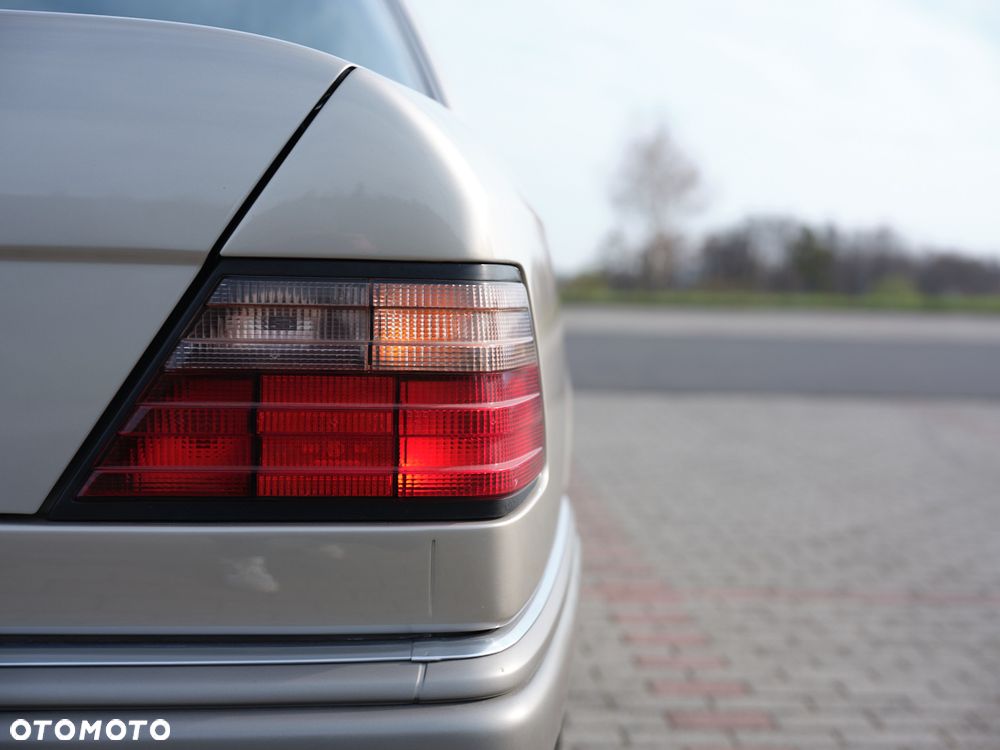 Mercedes-Benz W124 (1984-1993) - 19