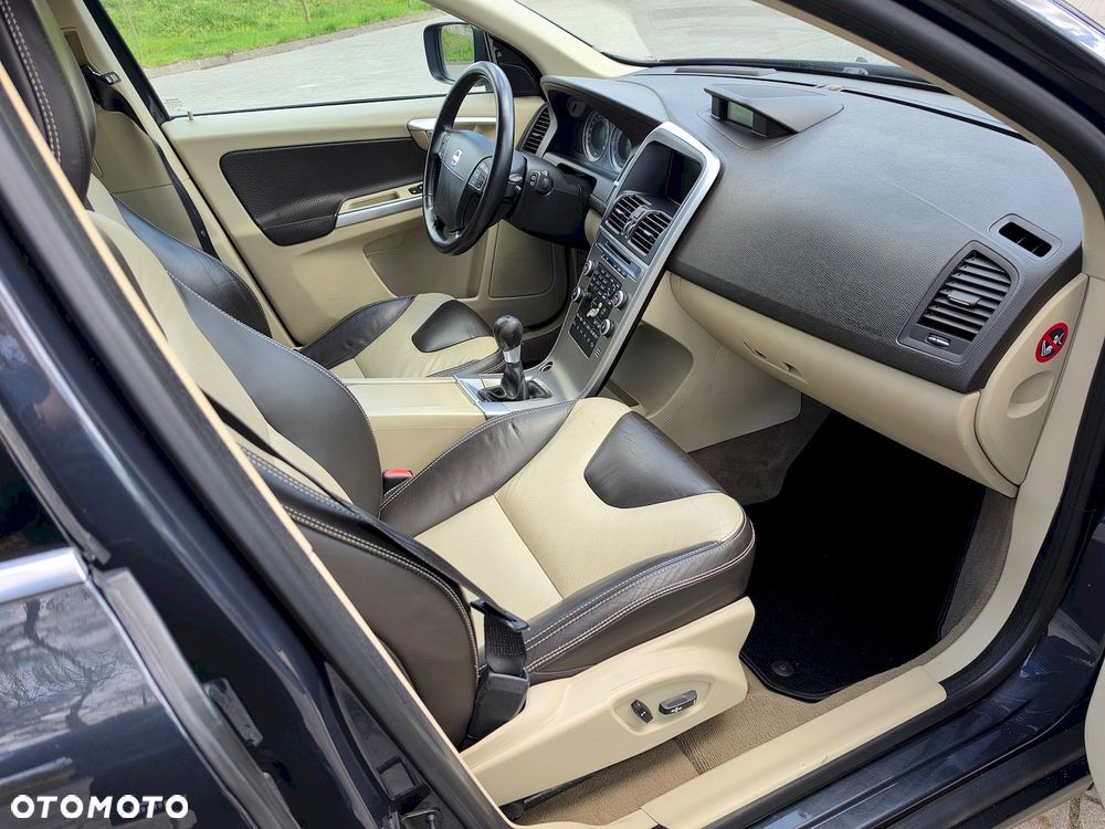 Volvo XC 60 D5 AWD Summum - 21