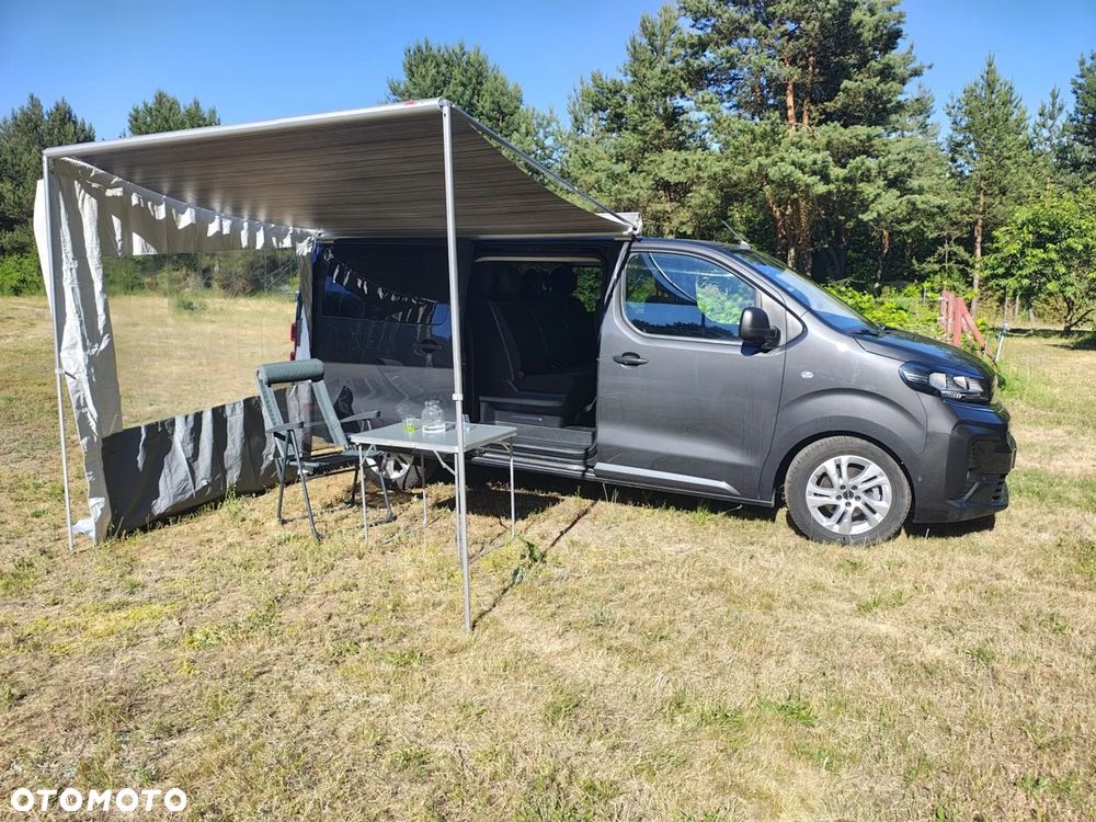 Opel Vivaro - 8