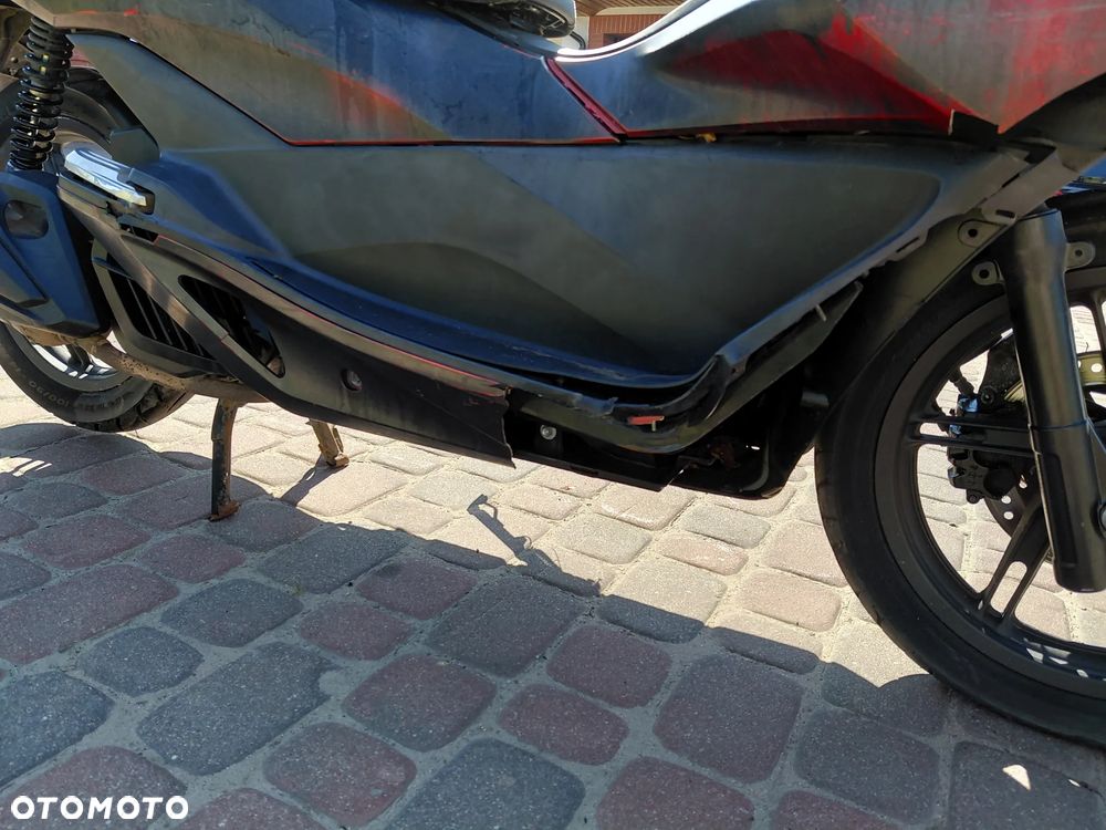 Honda PCX - 9