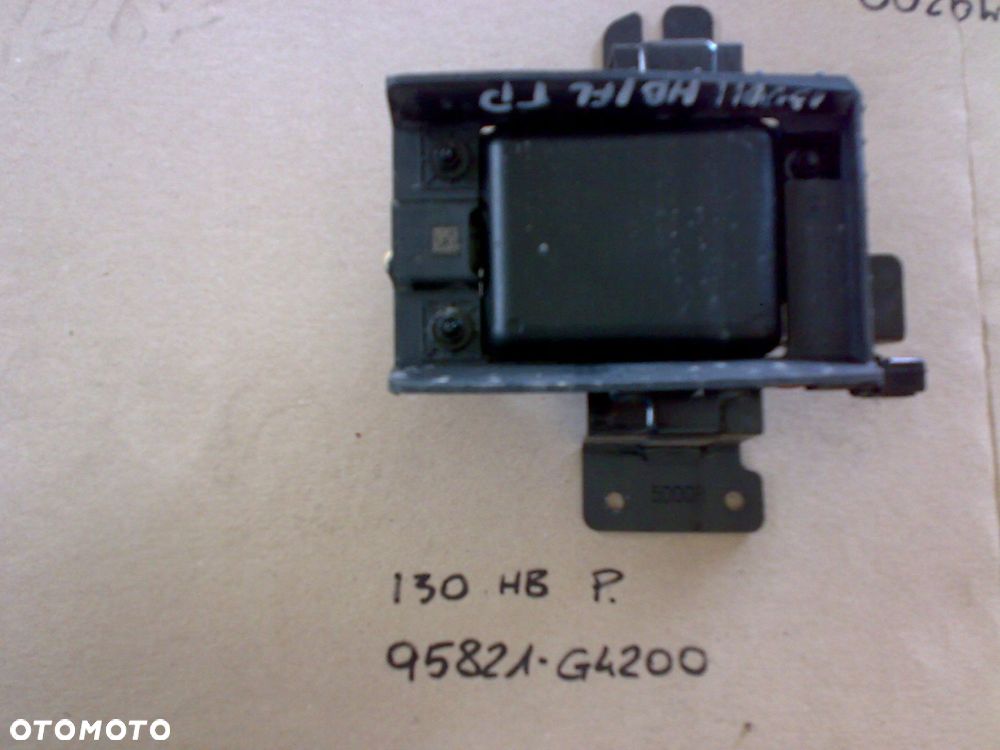 hyundai i30 iii 17 20 radar tylny p. 95821-g4200 - 1
