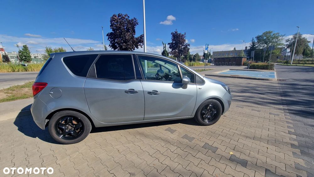 Opel Meriva 1.4 T Cosmo - 14