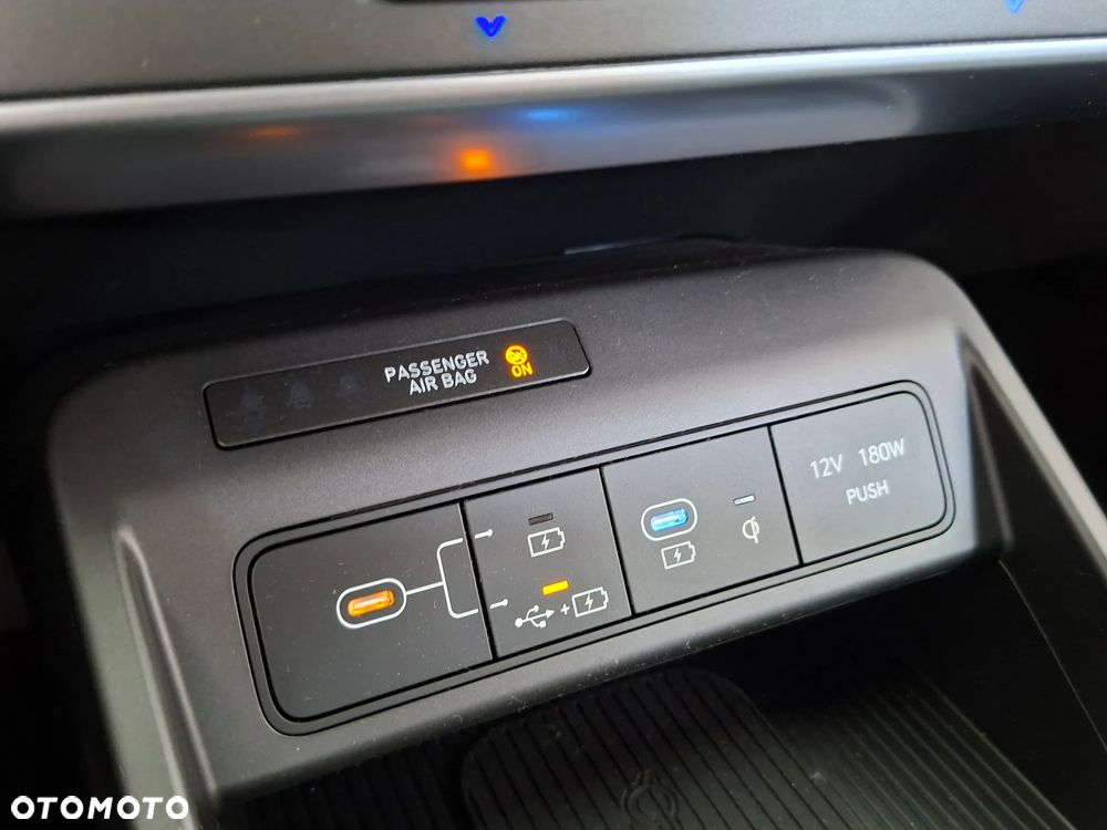 Hyundai Kona 65kWh Platinum - 24