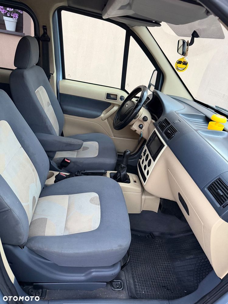 Ford Tourneo Connect - 9