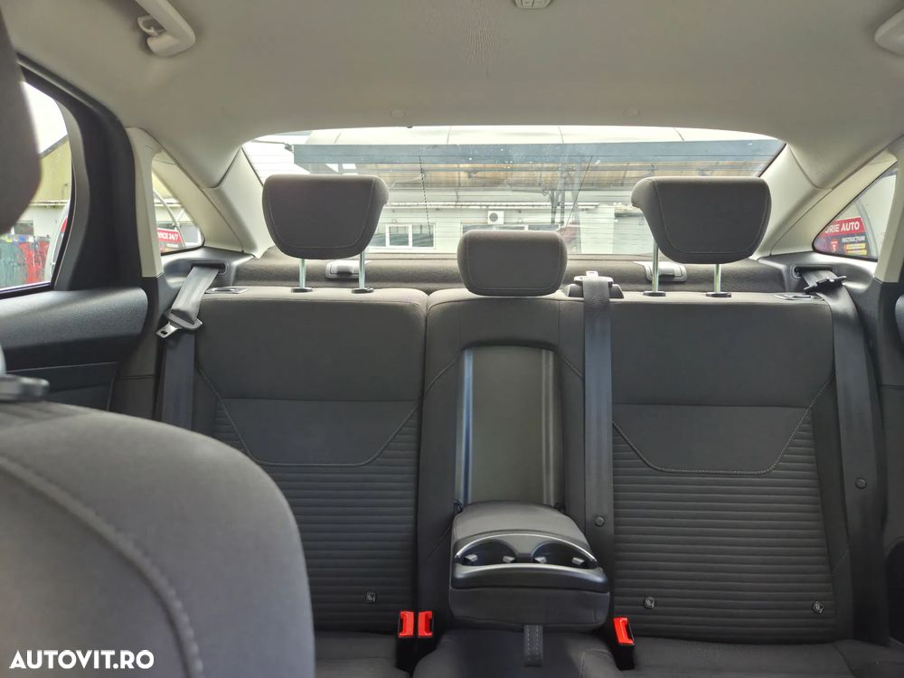 Ford Focus 1.0 EcoBoost Titanium - 12