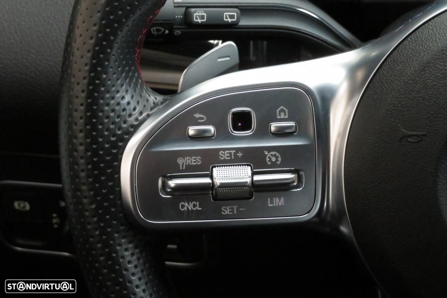 Mercedes-Benz GLA 180 d AMG Line - 34