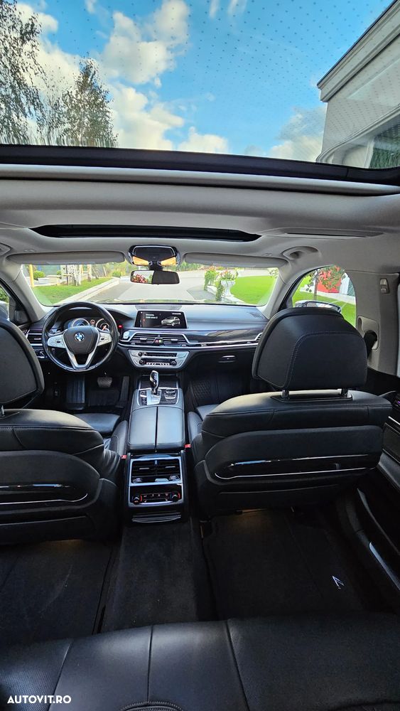 BMW Seria 7 740Le xDrive iPerformance - 25