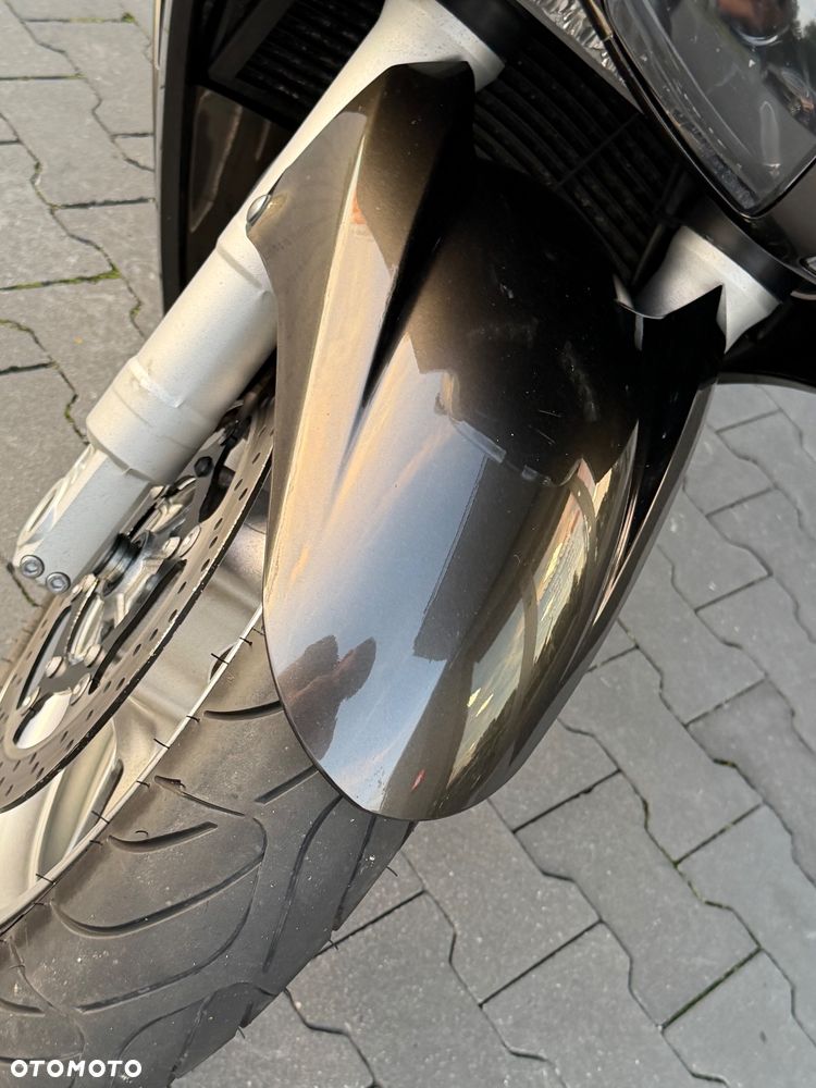 Yamaha FJR - 21