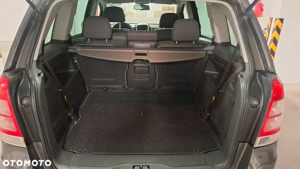 Opel Zafira 1.6 - 5
