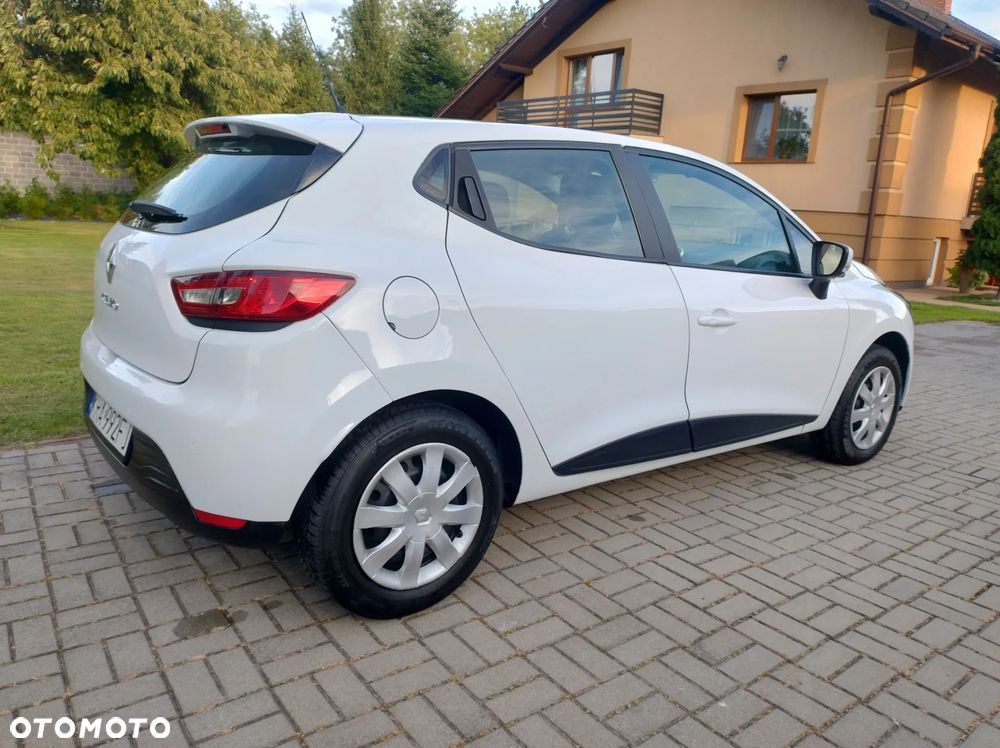 Renault Clio 1.2 16V 75 Life - 7