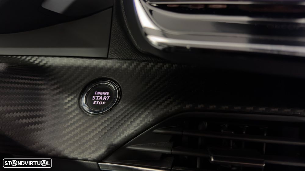 Peugeot 2008 PureTech 155 EAT8 GT - 39