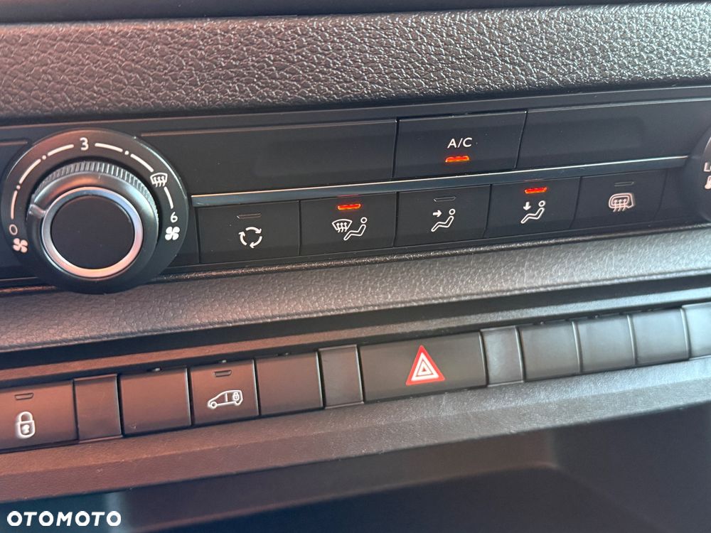 Fiat SCUDO L2 ŚREDNI/Manual/Klima/Navi/Kamera/Skórzana kierownica/bogata wersja/Niemcy - 25